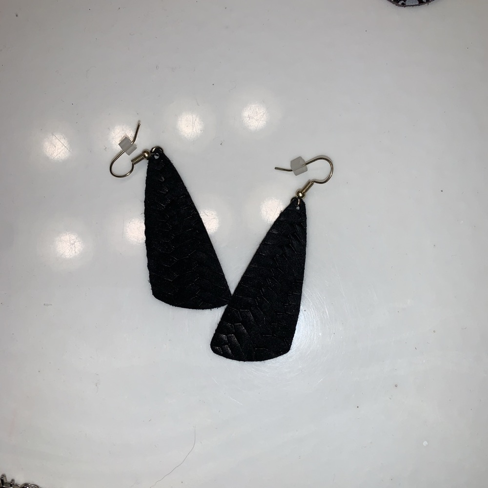 leather earrings